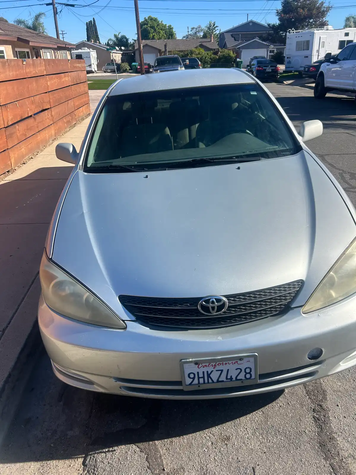 2004 Toyota Camry LE/SE photo 1