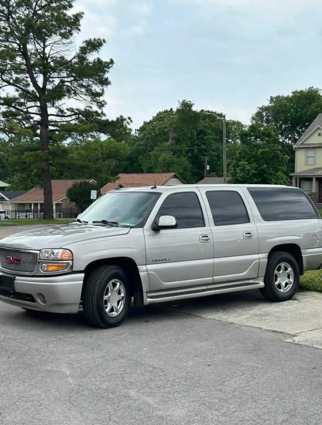 2004 GMC Yukon Denali XL 1500 AWD for sale