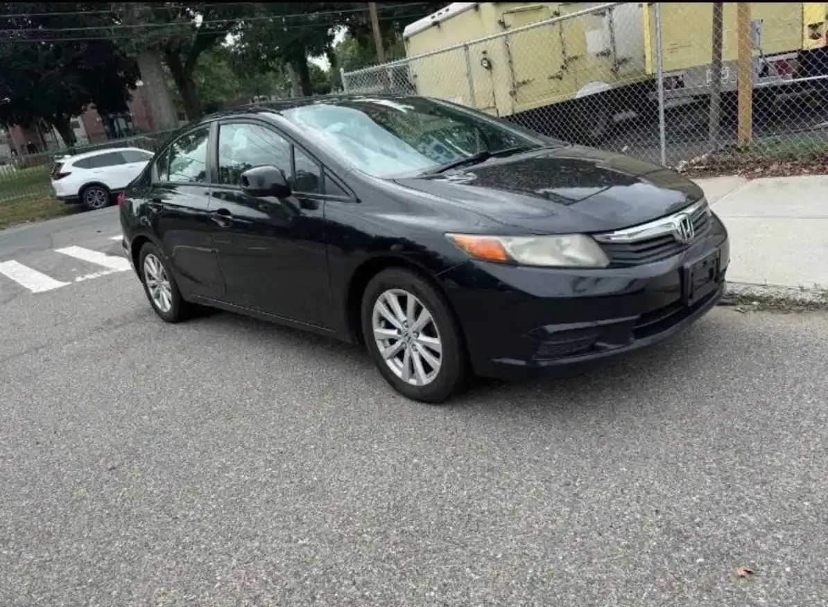 2012 Honda Civic photo 1