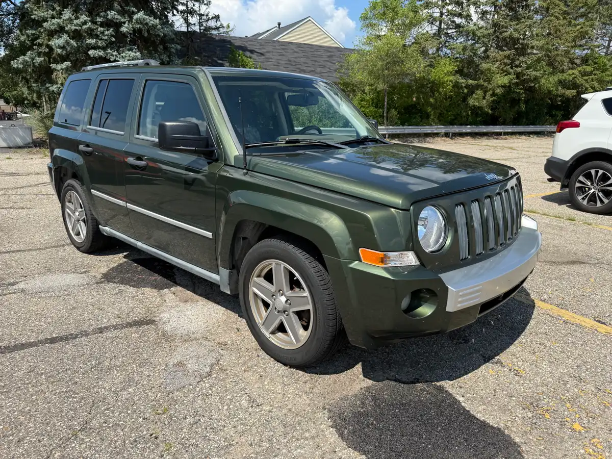 2008 Jeep Patriot 4WD photo 1