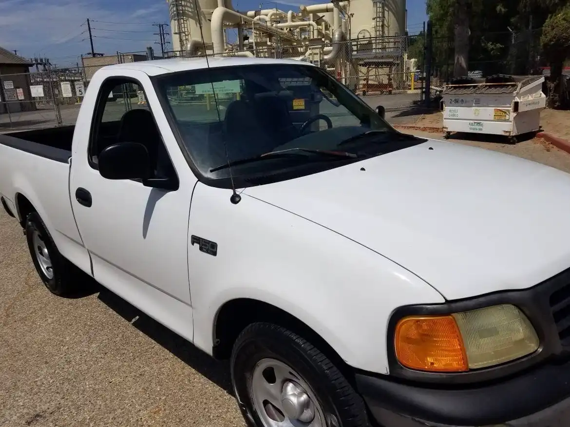 2004 Ford F-150 Lightning Platinum 4WD photo 1