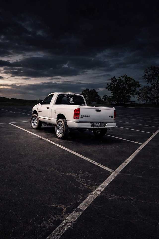 2004 Dodge Ram 1500 Pickup 4WD for sale